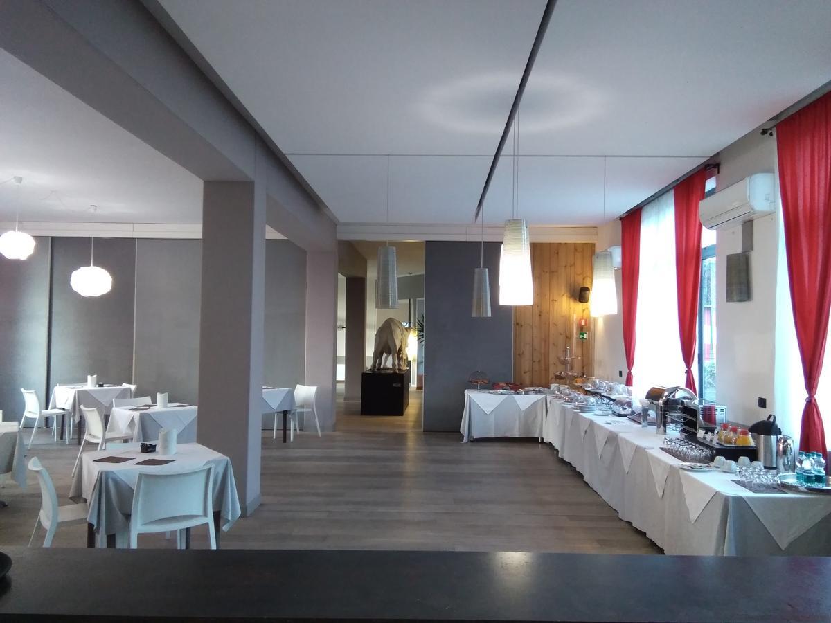 Hotel Cavalieri Pinerolo Exteriér fotografie